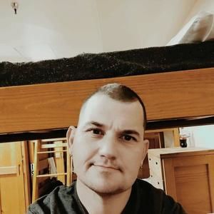 Meet your Posher, Thomas